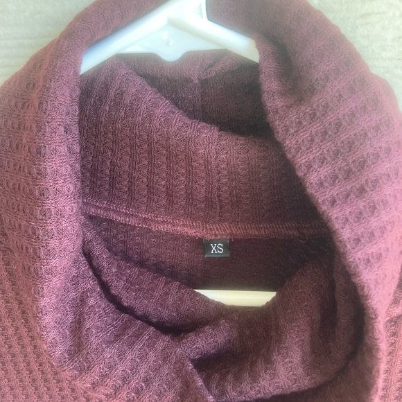 NWOT Turtleneck Batwing Sleeve High Low Hem Side Slit Waffle Knit Casual… - Picture 7 of 10